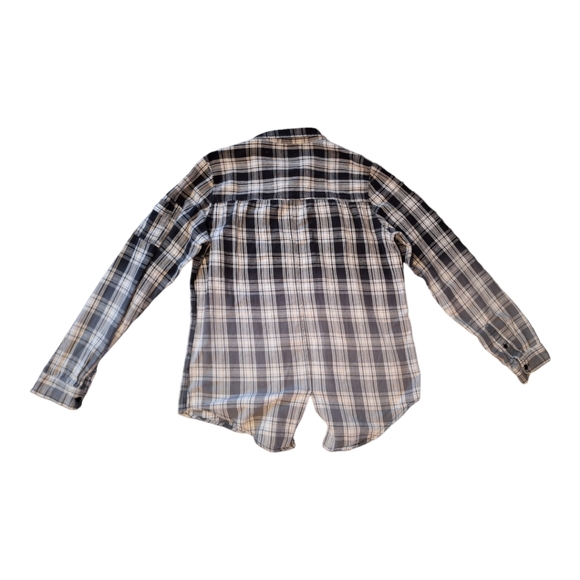 Unisex blk/WHT plaid decending color fade Carbon sz LG button up - Picture 2 of 3